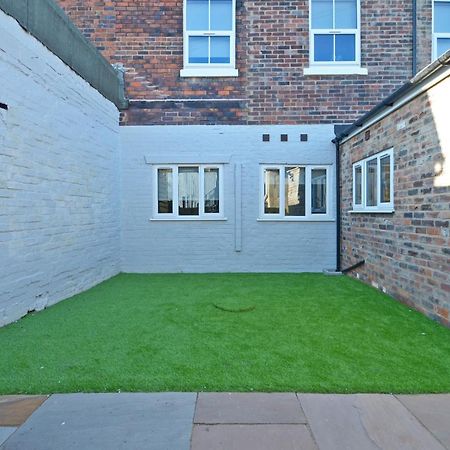 Townhouse Plus @ London Road Stoke エクステリア 写真