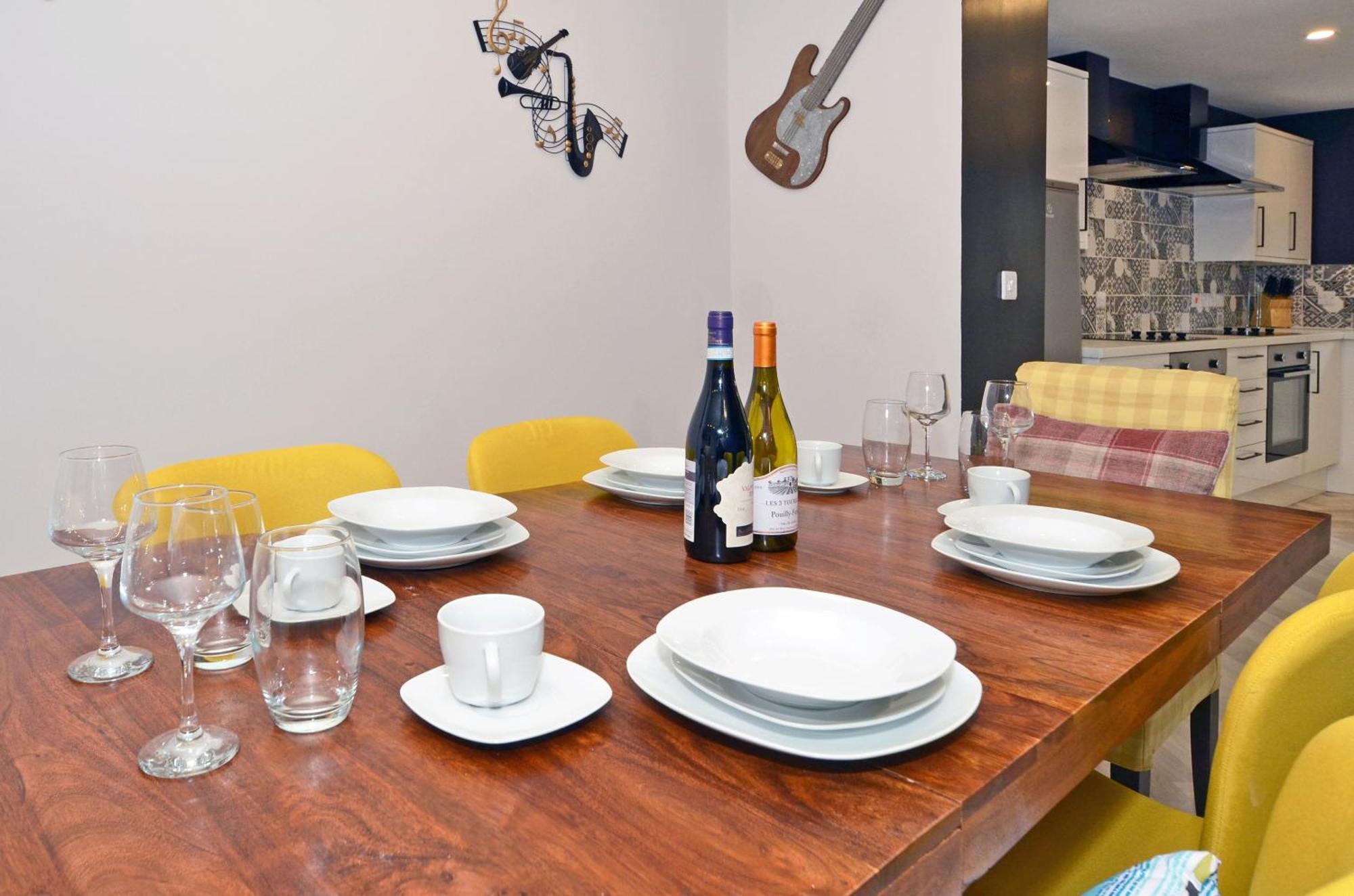 Townhouse Plus @ London Road Stoke エクステリア 写真